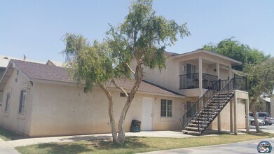 Building Photo - 638 N 3rd St