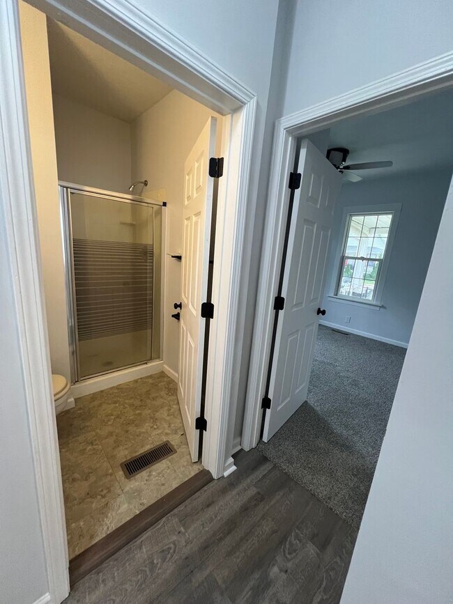Foto del edificio - Adorable 2 bed 2bathroom home $1250