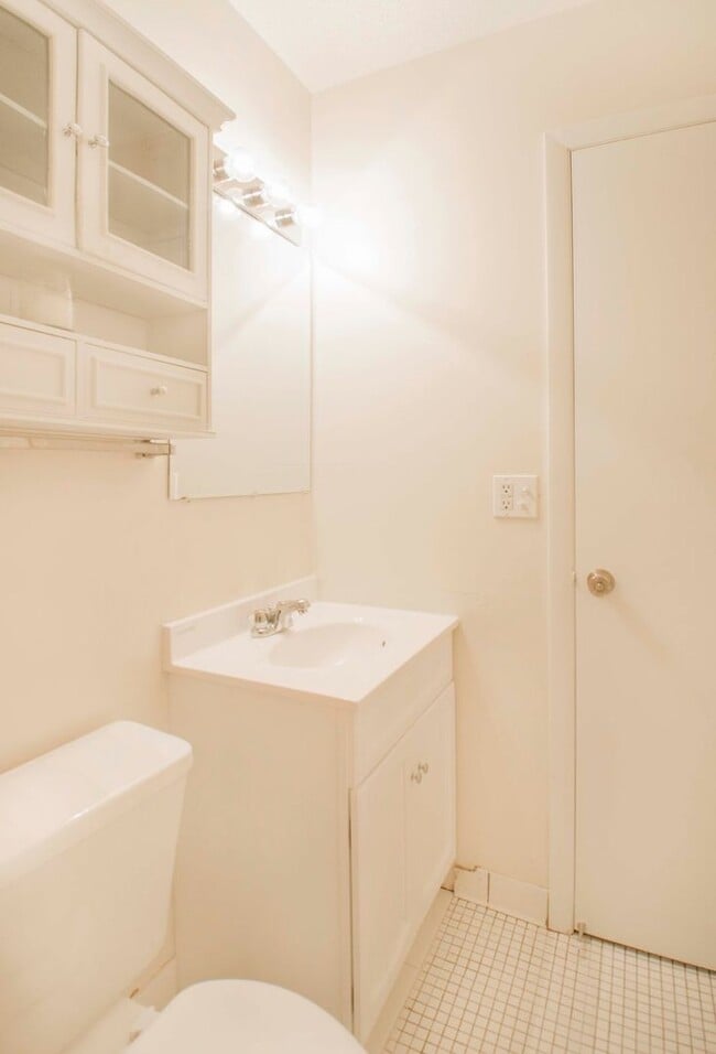 Interior Photo - Bay Pointe Apartments