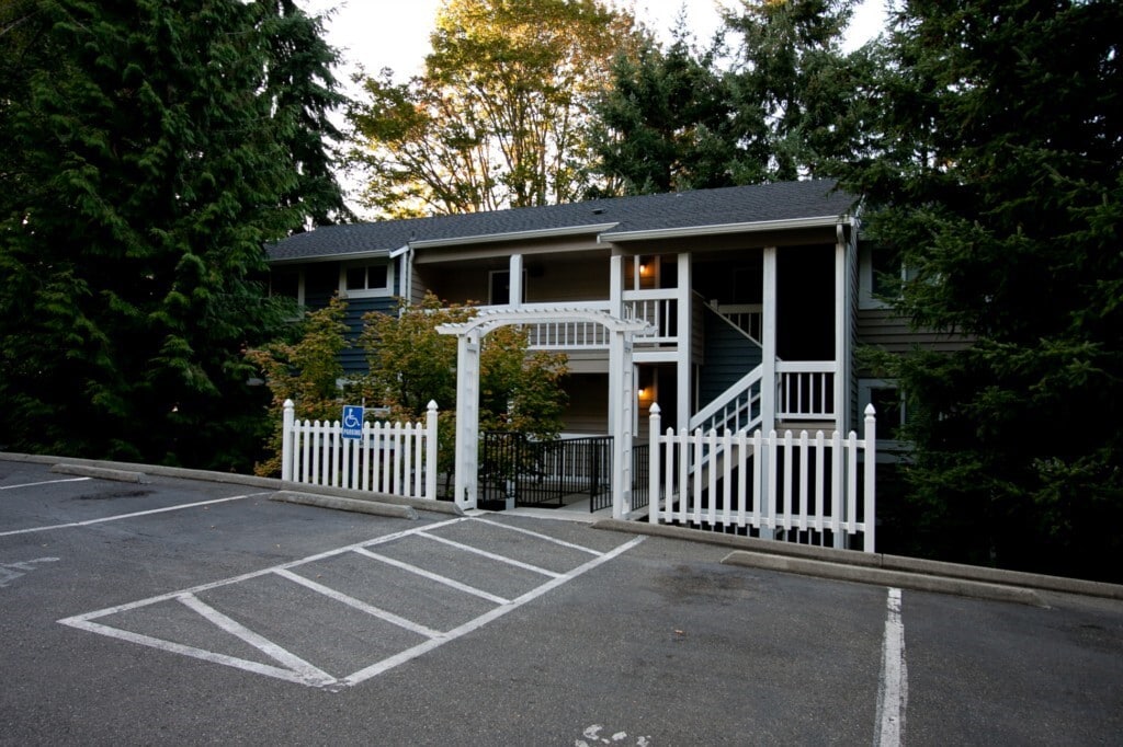 15248 SE 43rd St Unit D101, Bellevue, WA 98006 Condo for Rent in