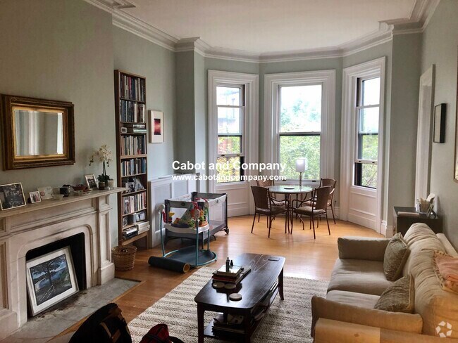 Building Photo - 140 Marlborough St