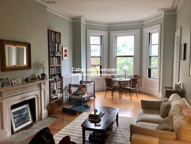 Building Photo - 140 Marlborough St