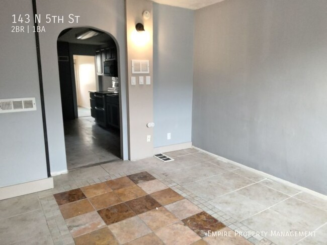 Foto del edificio - 2 Bedroom / 1 Bathroom Home in Allentown!