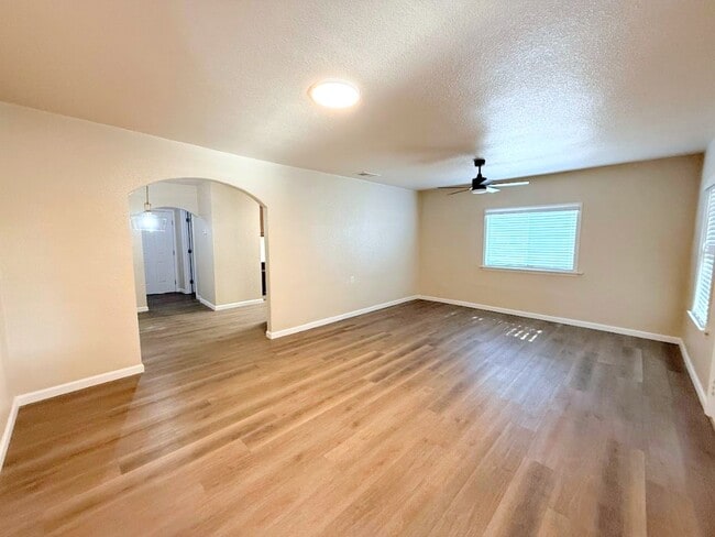 Foto del edificio - 780 E Alexander Ave