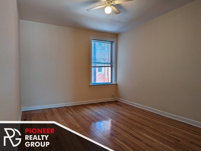 Building Photo - 533 W Aldine Ave