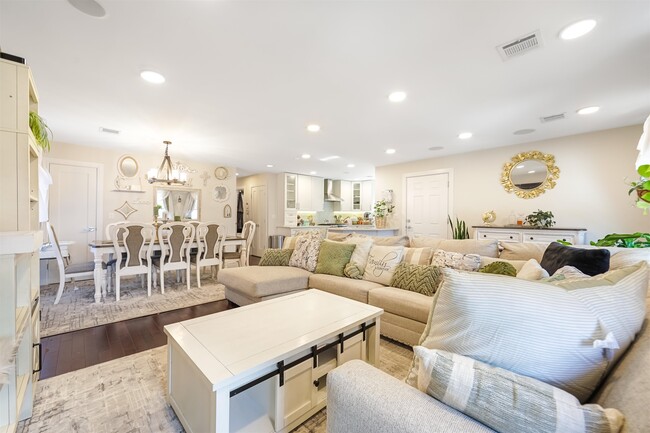 Building Photo - 119 WASHINGTON Ave