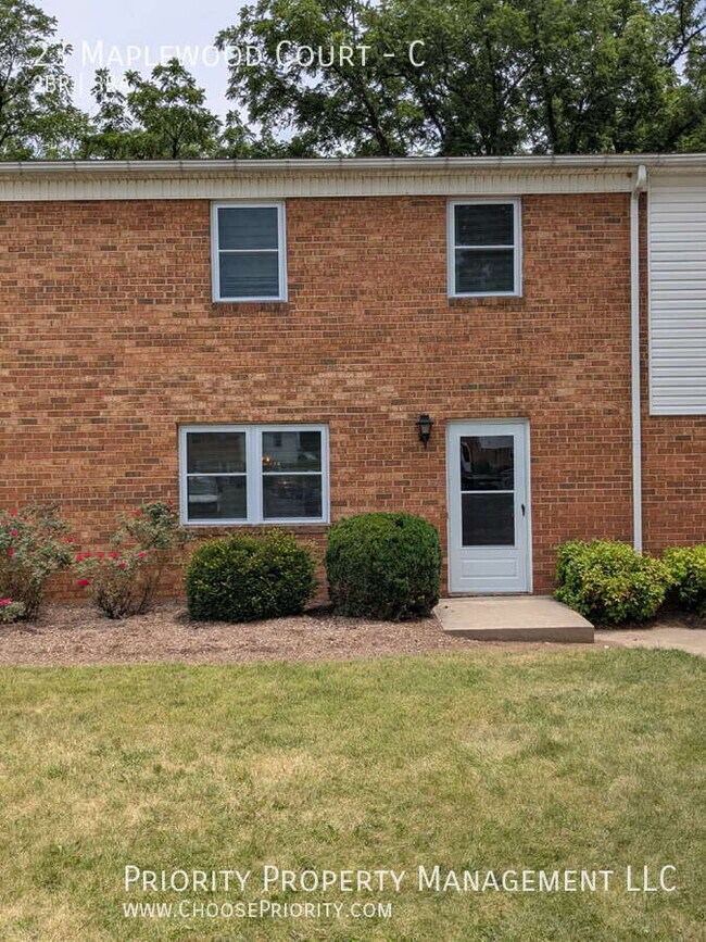 Building Photo - 23 Maplewood Ct
