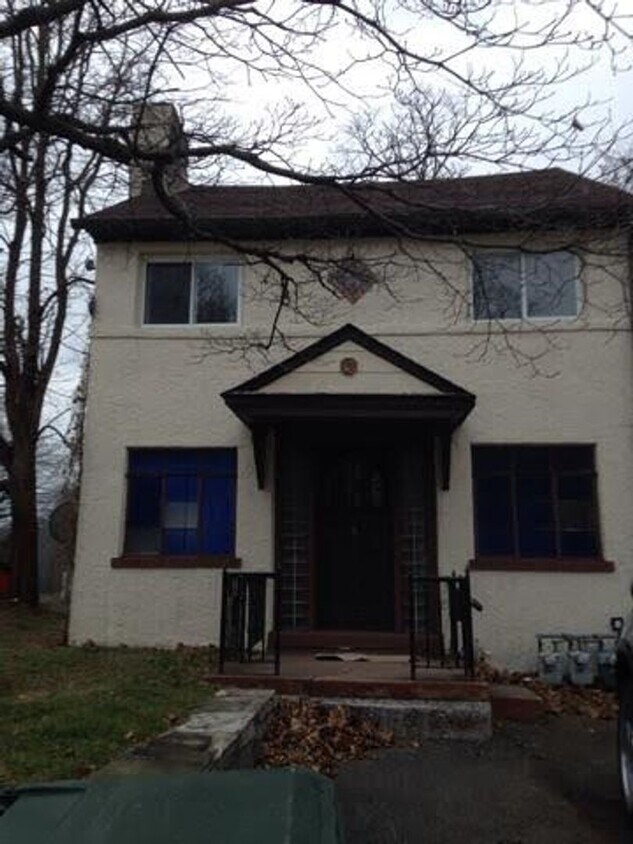 Primary Photo - 1742 Easton Rd