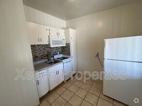 Building Photo - 13336 Ave Hermosa