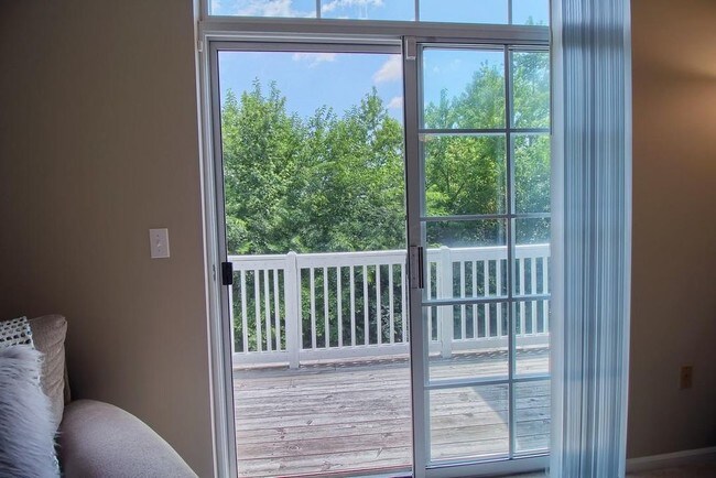 Patio - 7016 Old Bridge Ln E