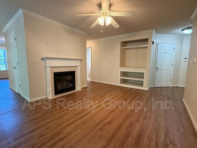 Foto del edificio - 130 Shallowford Reserve Dr