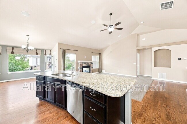 Foto del edificio - 7183 Cottonwood Tree Dr