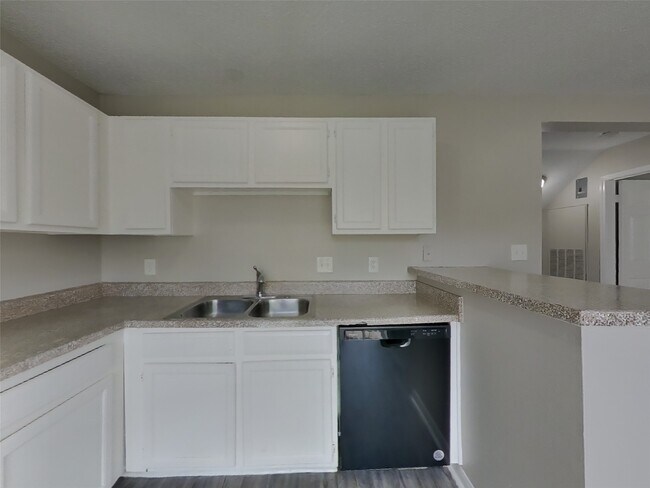 Foto del edificio - 3210 Kelling St