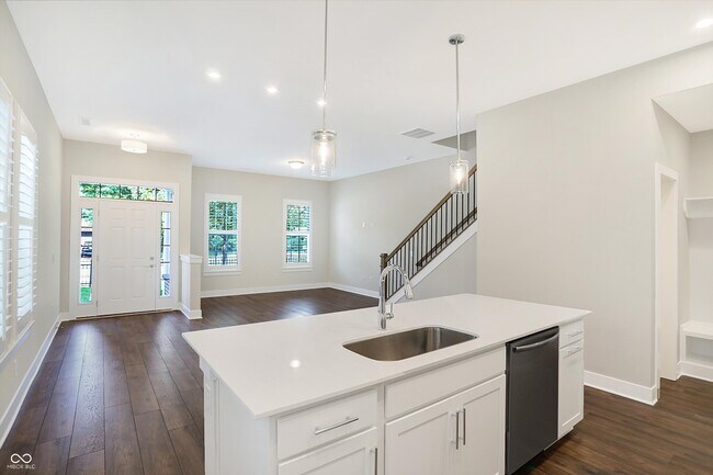 Building Photo - 526 Gilder Dr