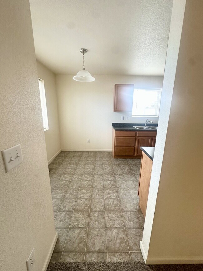 Foto del edificio - Charming 2-Bedroom Apartment