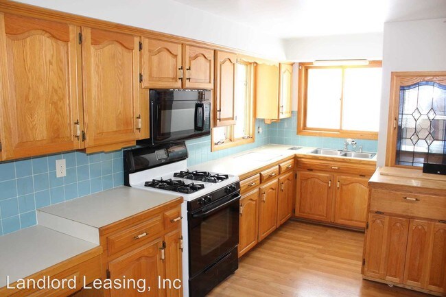 Building Photo - 176 Woodhill Dr
