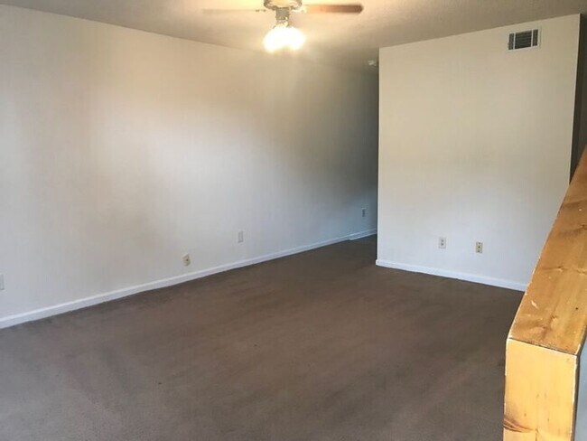 Foto del edificio - Townhouse For Rent In North Augusta
