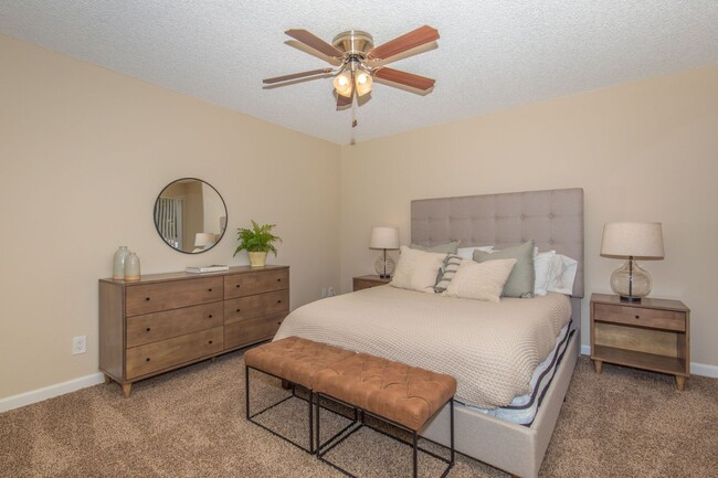Building Photo - Spacious and beautiful. Consider your new ...