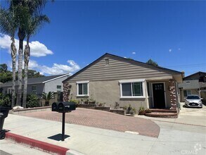 Building Photo - 162 N Barranca Ave