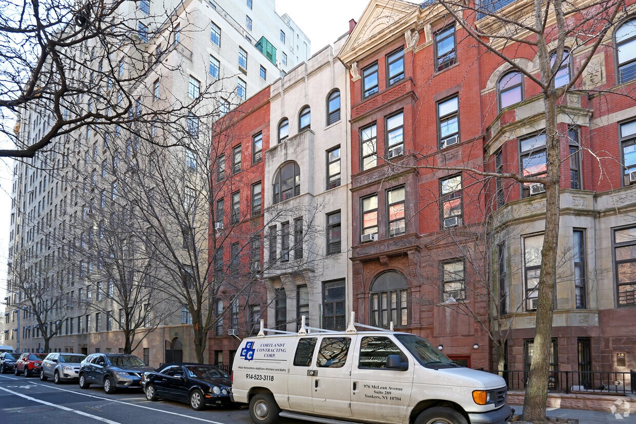Foto del edificio - 24 W 91st St