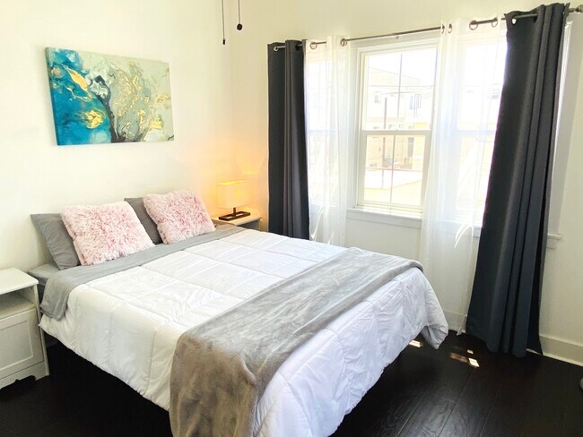 Building Photo - 33 N 3rd St