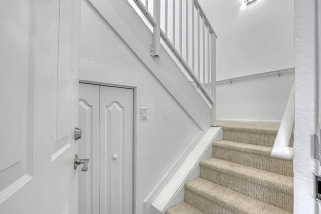 Building Photo - 11026 Legacy Dr