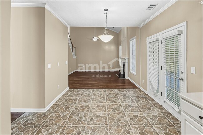Building Photo - 2355 Kirkstone Dr