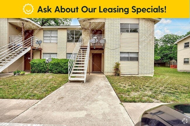 Building Photo - 726 Old Martindale Rd