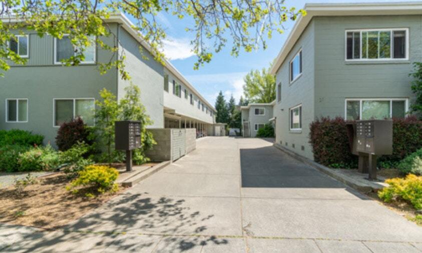 Primary Photo - 19 Belle Avenue, Unit 2