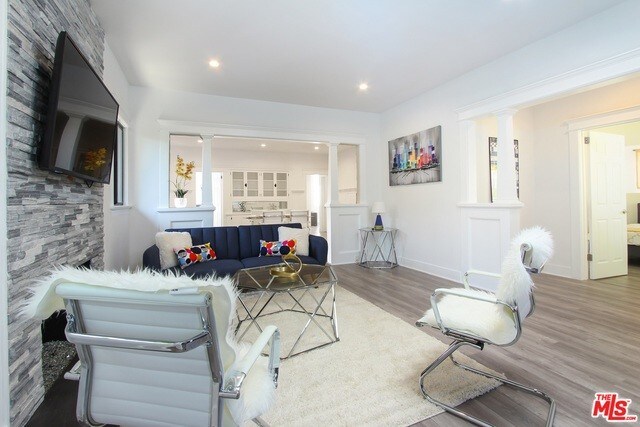 Foto del edificio - 5517 Romaine St
