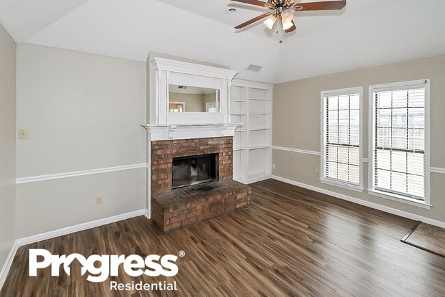 Building Photo - 5266 Shady Ridge Dr