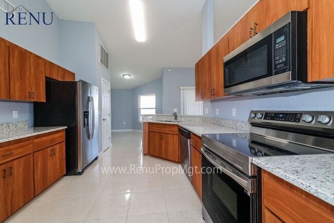 Building Photo - This Summer Special is Heating Up!: $200 o...