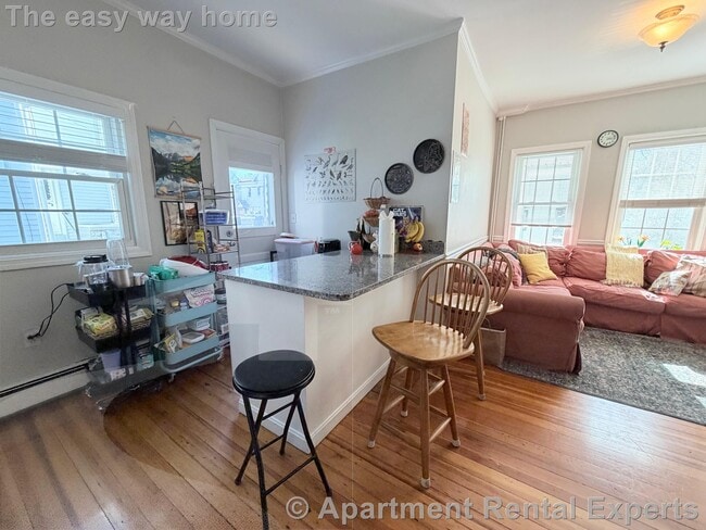 Photo - 519 Main St Apartment