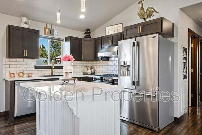 Foto del edificio - 1505 E Yellowstone Ave