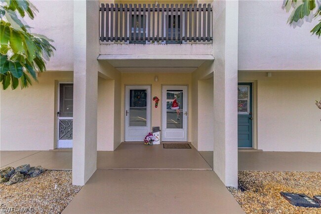 Foto del edificio - 55+ Charming first-floor condo nestled in the serene Fairways 3 Condominiums