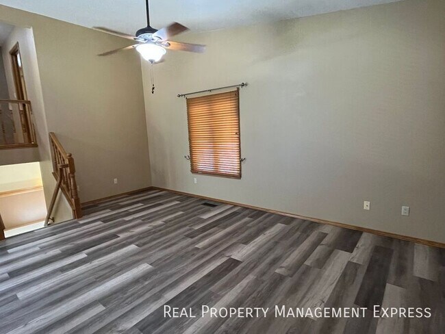 Foto del edificio - 3 BED 2 BATH HOME NEAR MORNINGSIDE PARK