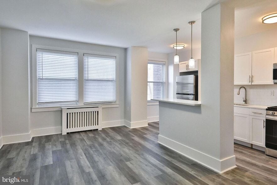 Foto principal - 4247 Locust St