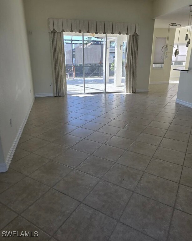 Foto del edificio - 25080 Divot Dr