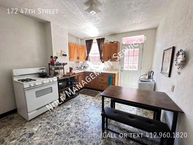 Photo - 172 47th St House