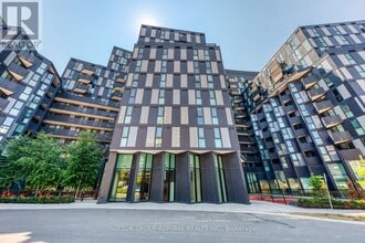 Building Photo - 30 Tretti Wy