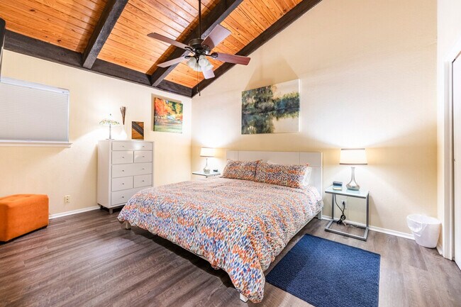 Foto del edificio - 2305 Trailside Dr