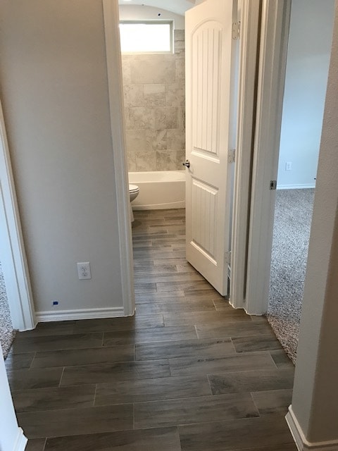 hall between front bedrooms - 604 Gannet Trl