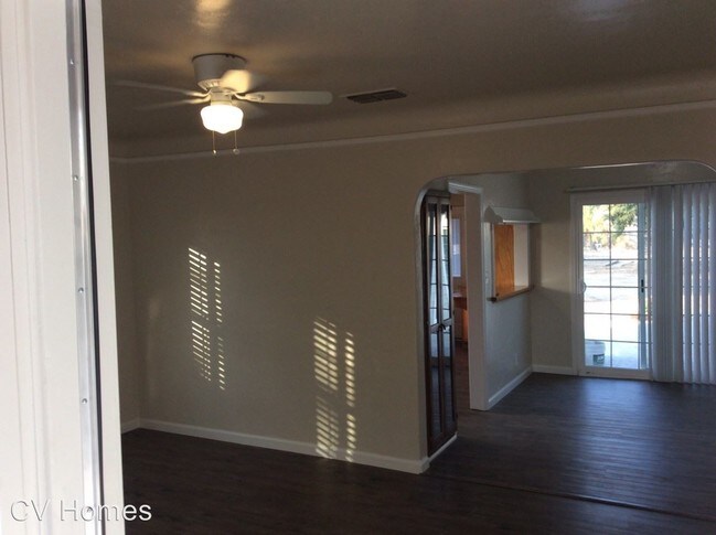 Building Photo - 2 br, 2 bath House - 4735 N Thorne Ave