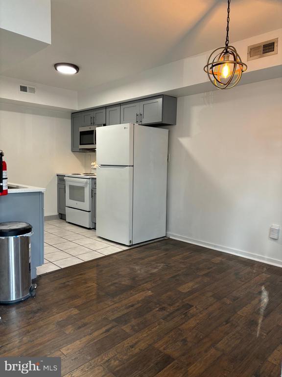 101 Gregorys Way, Voorhees Township, NJ 08043 Room for Rent in