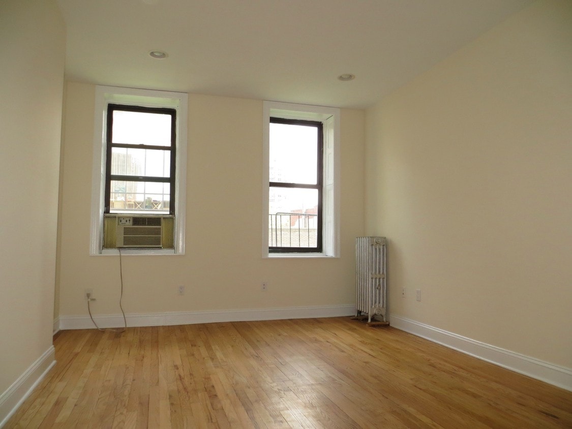 Primary Photo - 328 E 84th St
