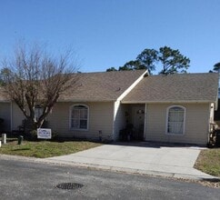Building Photo - 519 Carambola Ave