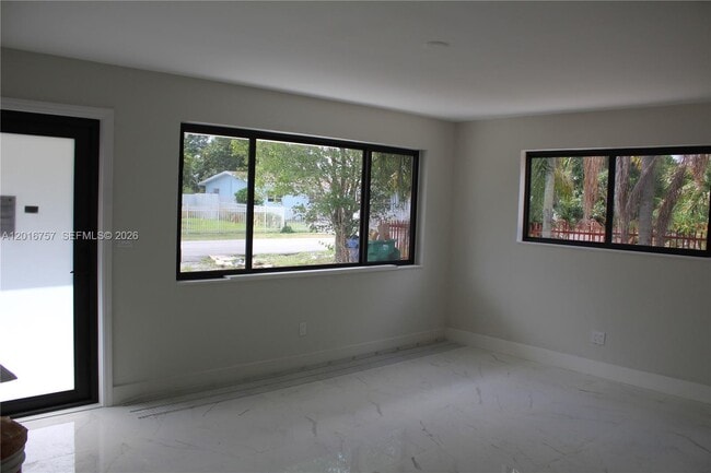 Foto del edificio - 18815 NW 42nd Pl