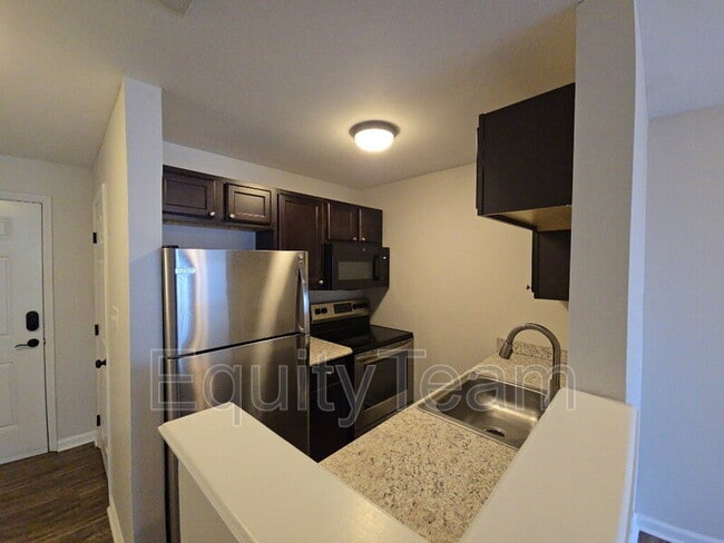 Foto del edificio - 2600 Bushnell St