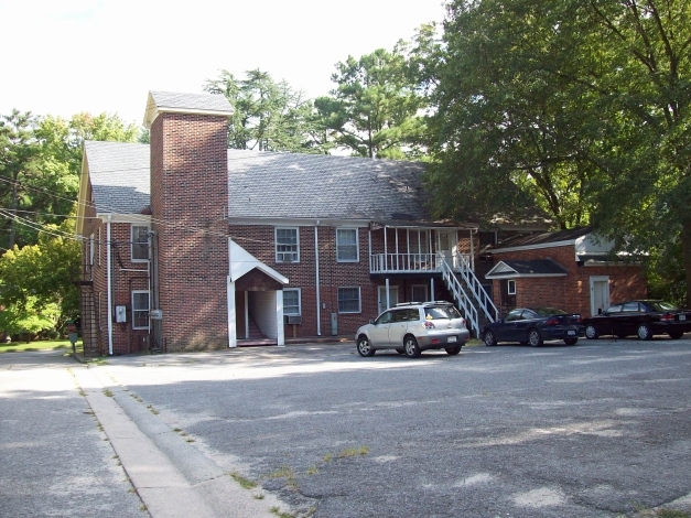 Building Photo - 1004 W Main St