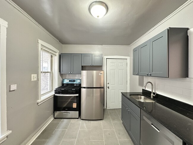 Building Photo - 4027 W Melrose St